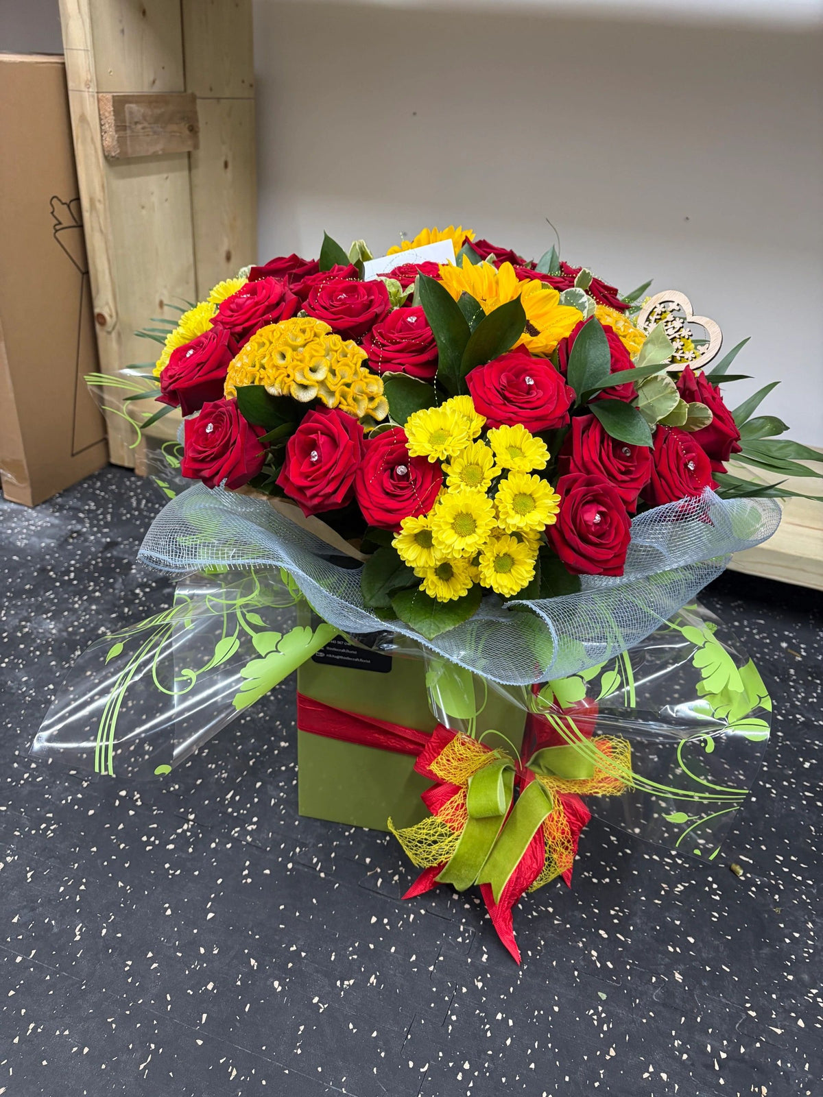 Hand-Tied Deluxe (Mothers Day) Bouquets